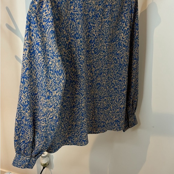 Brand New Vero Moda Blouse (No Tag) – Size Small ! - Picture 6 of 13